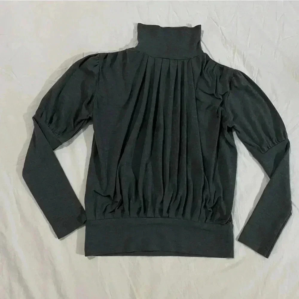 🎈Kopa dark  grey turtle neck bubble sleeves size S